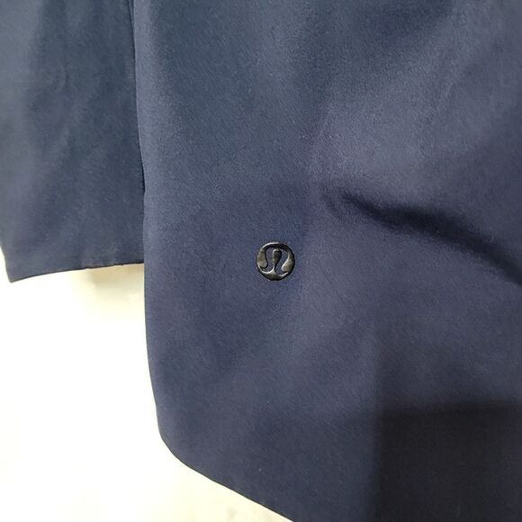 Lululemon Reversible Heavy Duty Outdoor Rain Jacket Size XL - Picture 10 of 16